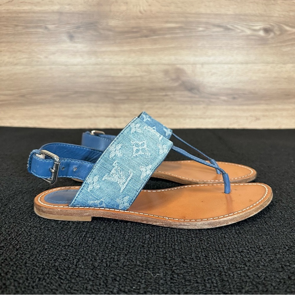 LOUIS VUITTON
Monogram Denim Starboard Flat Thong Sandal 39 Blue